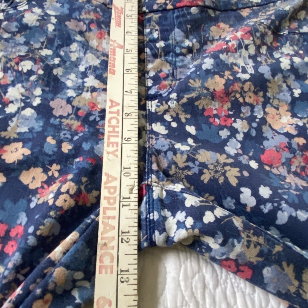 Chico's Navy Blue Floral Print Jeggings Stretch Pull On Pants 12P - Picture 8 of 11